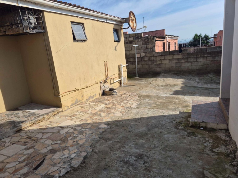 2 Bedroom Property for Sale in Kwazakhele Eastern Cape